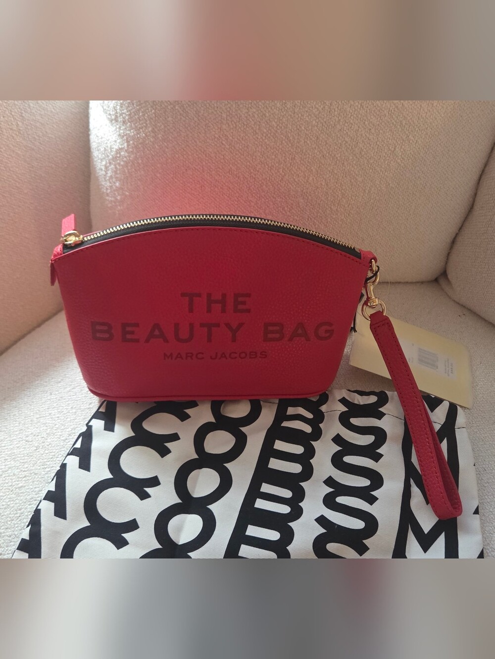 Marc Jacobs The Beauty Bag in red with gold hardware